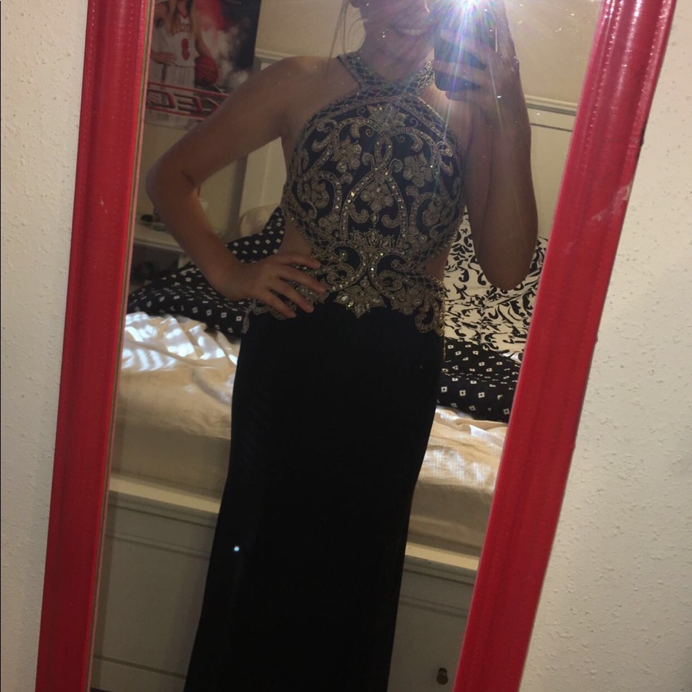 I’m selling my black and gold prom dress!